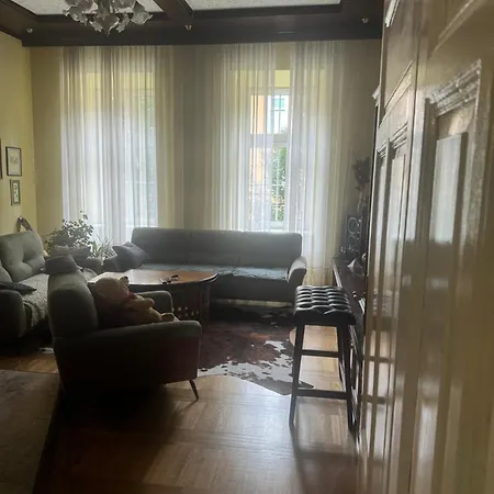 Apartma Mladinska